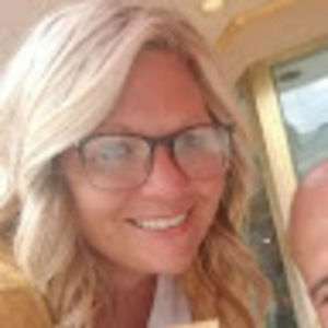 Meet your Posher, Lindsey